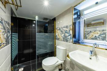 Deluxe Single Room37