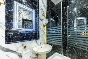 Deluxe Single Room42